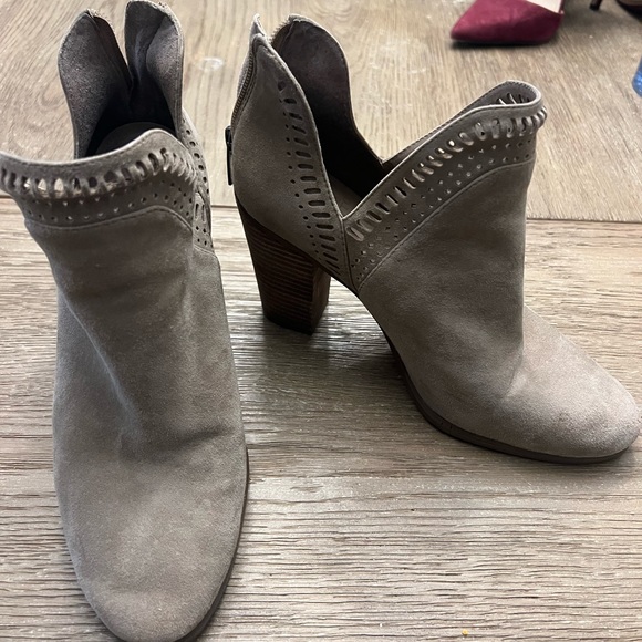 Vince Camuto Fileana Split Shaft Bootie - French Taupe -  8.5 - Picture 2 of 4